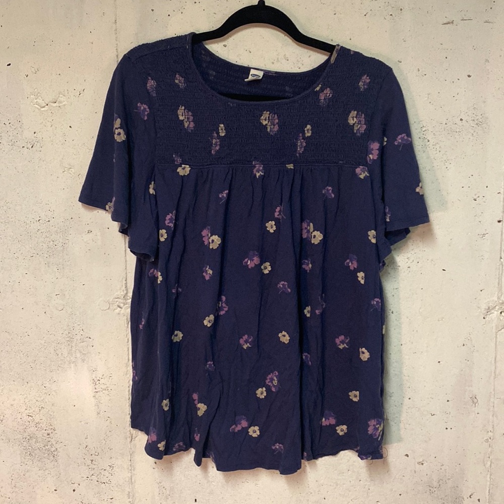 Old Navy top